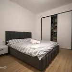 Visa\'S Apartments